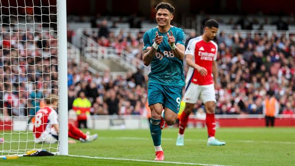 Bournemouth Beats Arsenal 2-1 in Comeback Win