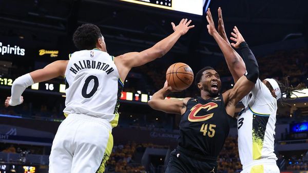 Cavs Stars Return Helps Mitchell Secure Win