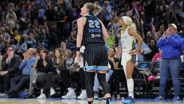 Vandersloot Becomes Sky's Top Scorer