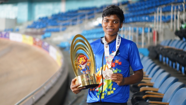 Khelo India Youth Games 2025 Jharkhand s Sabina Bags 2 Golds 1 Bronze in Cycling on Debut Appearance