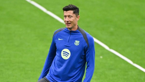 Lewandowski Starts on Bench Against Inter