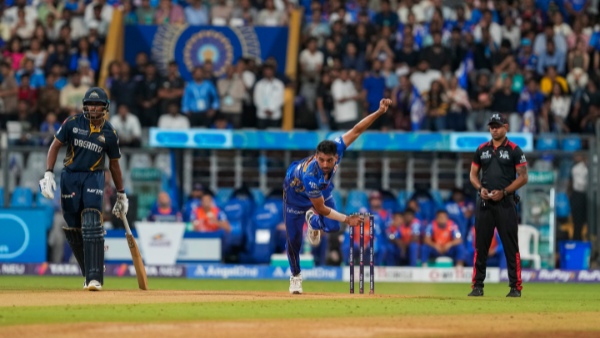 MI vs GT Gujarat Titans register humbling Powerplay Record in IPL 2025 finish below CSK