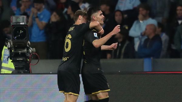 Napoli Draws with Genoa in Serie A Clash Napoli Draws with Genoa in Serie A Clash