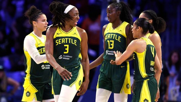 Ogwumike Leads Storm Past Wings