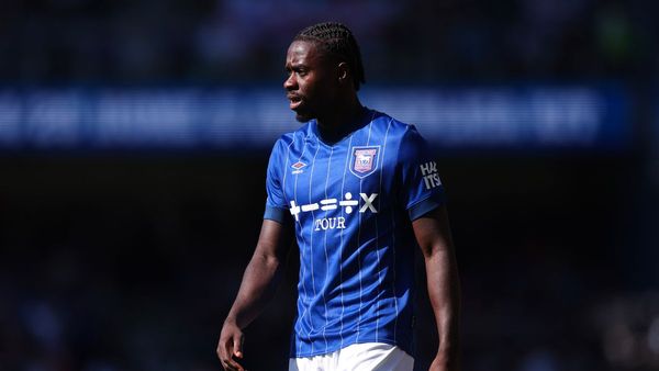 Burnley Signs Hartman and Tuanzebe for Defence