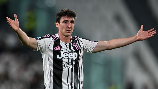 Cambiaso Denies Leaving Juventus for Transfers