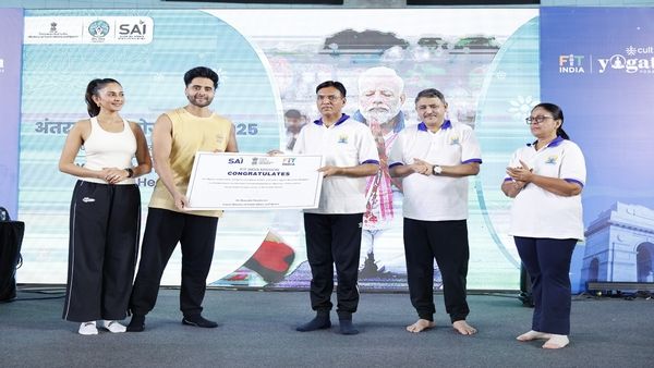 Rakulpreet Singh and Jackky Bhagnani declared as Fit India Icons by India Government