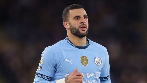 Walker Would Trade Title for Spurs Trophy