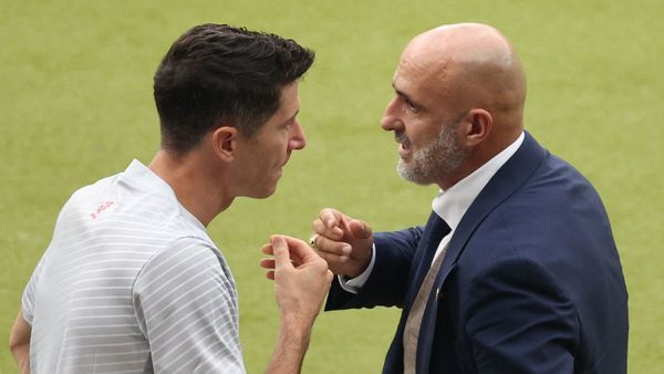 Probierz Resigns as Poland Manager Amid Lewandowski Row