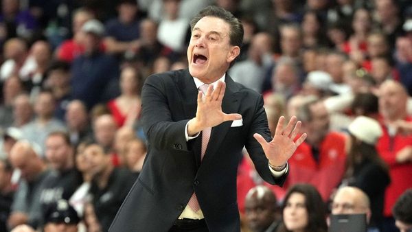 Pitino Rules Out Knicks Coaching Return