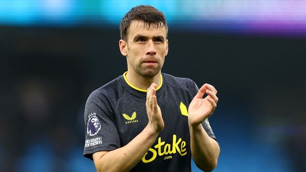 Coleman Signs One-Year Extension at Everton