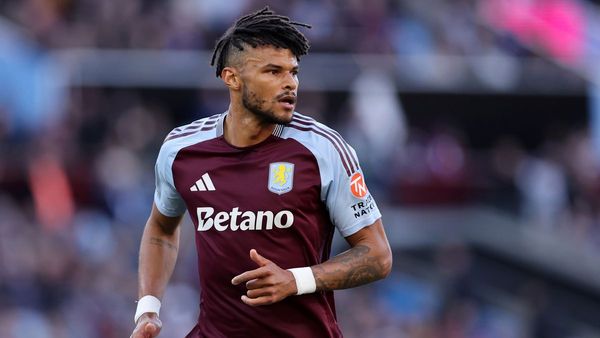 Mings Signs Contract Extension with Villa
