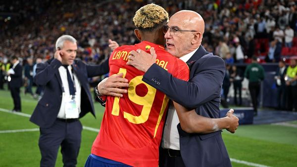 Yamal Deserves Ballon d'Or, Says De la Fuente