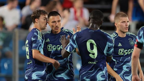 Ajax Defeats Celtic to Reach Como Cup Final