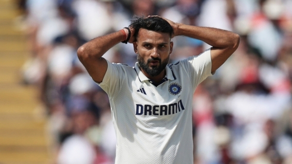 IND vs ENG 3 Players who can replace injured Akash Deep in Manchester Test IND vs ENG 3 Players who can replace injured Akash Deep in Manchester Test