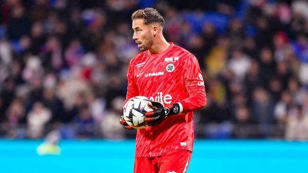 Fulham Signs Goalkeeper Benjamin Lecomte