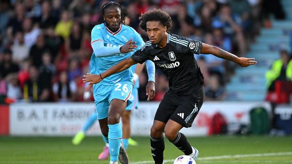 Kamara Extends Contract with Aston Villa