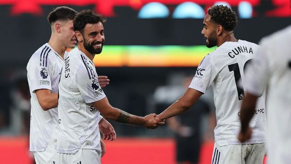 Fernandes Gains Support After West Ham Win