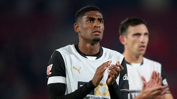 Mosquera Confirms Exit from Valencia to Arsenal