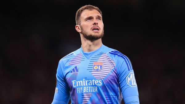 Lucas Perri Signs for Leeds United