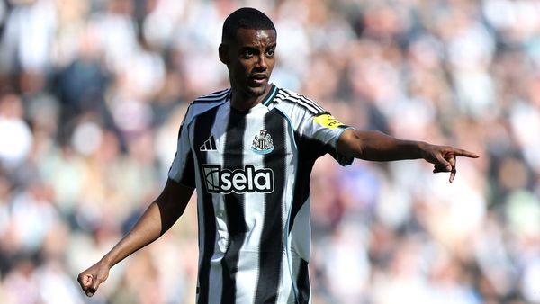 Newcastle Faces Decision on Isak's Future Newcastle Faces Decision on Isak's Future