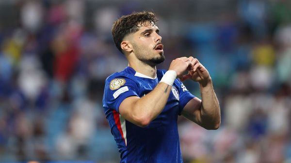 Neto's Participation in Palmeiras Match Uncertain Neto's Participation in Palmeiras Match Uncertain