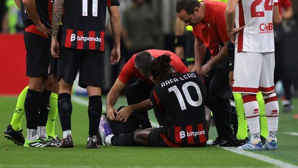 Milan Wins Against Bari Despite Leao Injury Milan Wins Against Bari Despite Leao Injury