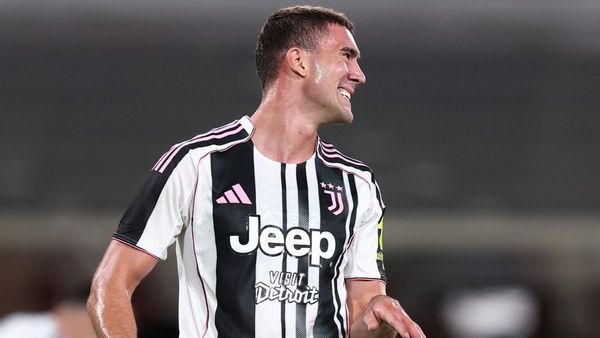 Milan Eyes Hojlund and Vlahovic for Attack Milan Eyes Hojlund and Vlahovic for Attack