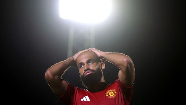 Grimsby Town Upsets Manchester United in EFL Cup