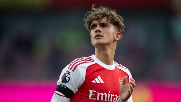 Dowman Impresses Like Messi, Claims Walcott Dowman Impresses Like Messi, Claims Walcott