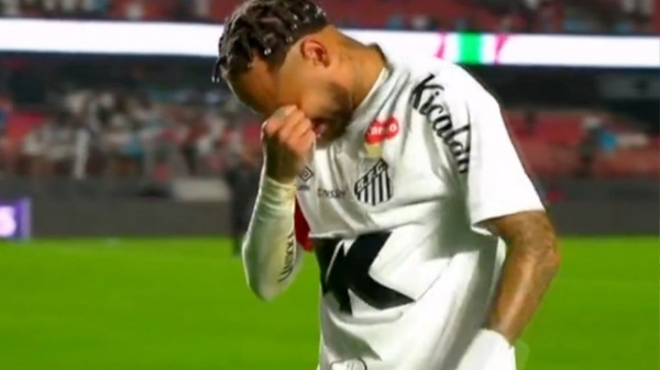 Neymar leaves pitch in Tears after Biggest Defeat of his Career, Video goes  Viral - myKhel
