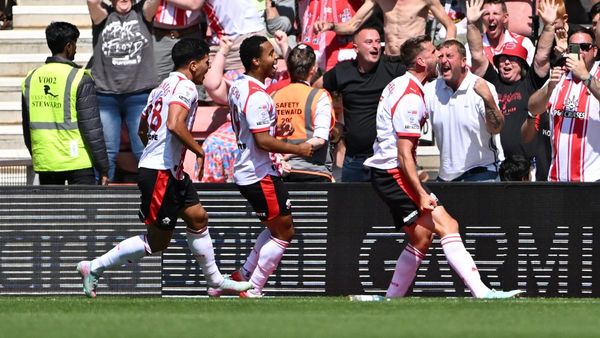 Southampton Wins 2-1 Against Wrexham