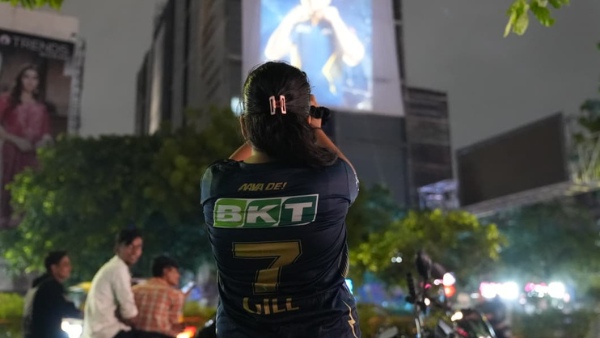 Shubman Gill Turns 26 Gujarat Titans celebrate captain s birthday with special Projection in Ahmedabad