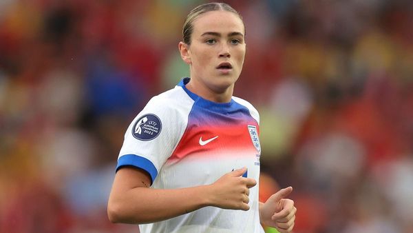 Grace Clinton Signs with Manchester City