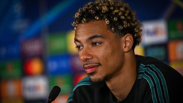 Ekitike Embraces Isak s Arrival at Liverpool