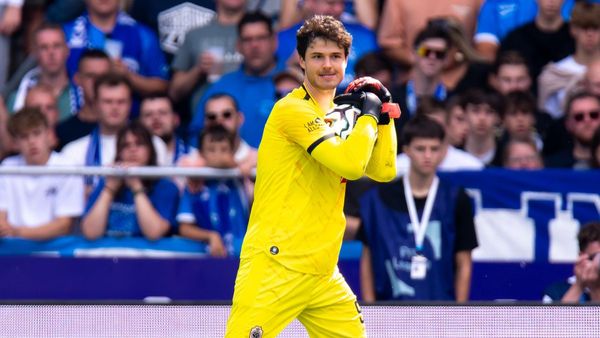 Senne Lammens Joins Manchester United as Goalkeeper