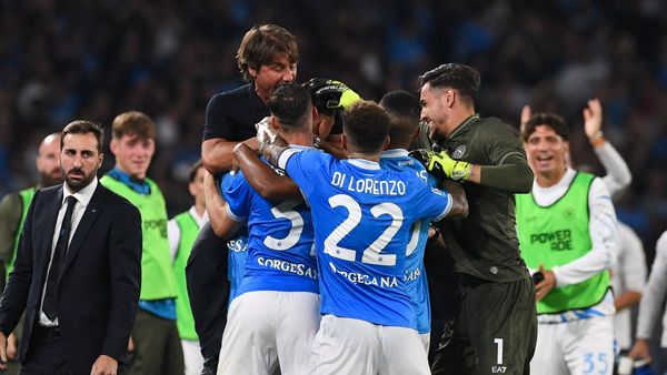 Napoli Edges Pisa in Exciting 3-2 Victory