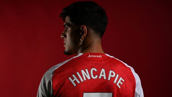 Arsenal Signs Piero Hincapie on Loan
