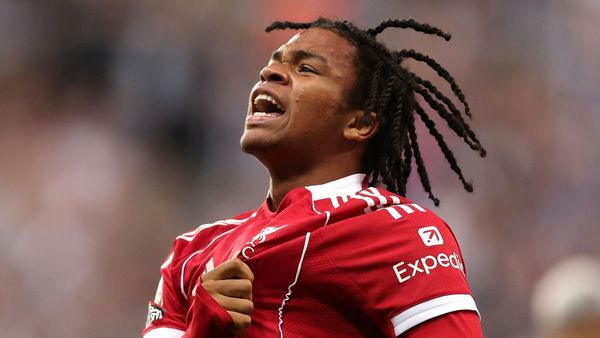 Ngumoha Signs Professional Contract with Liverpool