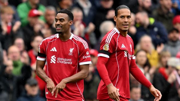 Van Dijk Praises Gravenberch's Impressive Form