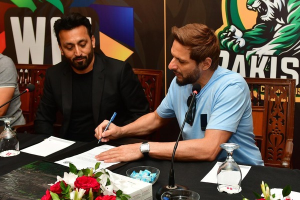 Before India vs Pakistan Asia Cup 2025 Match Shahid Afridi again speaks Rubbish on Ex-India stars