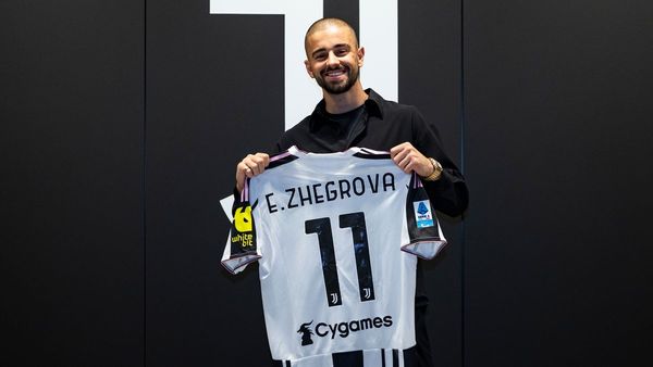 David Backs Zhegrova at Juventus