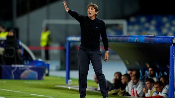 Conte Calls for Sacrifice from Napoli Midfielders