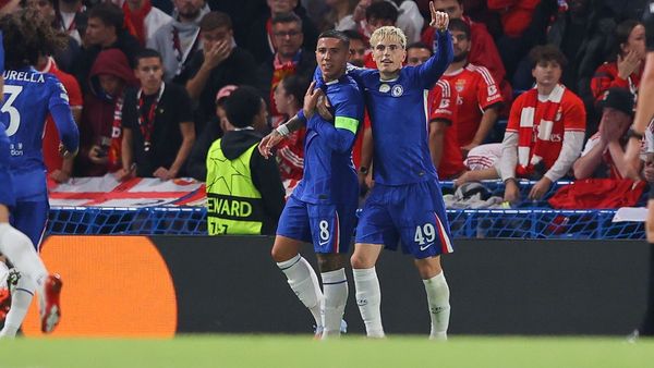 Chelsea Beats Benfica 1-0 in Mourinho's Return