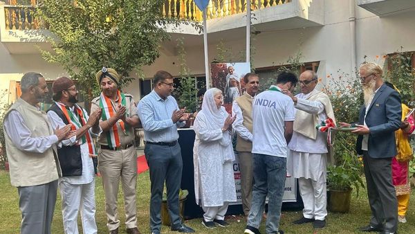 Danish Manzoor Receives Prestigious Award