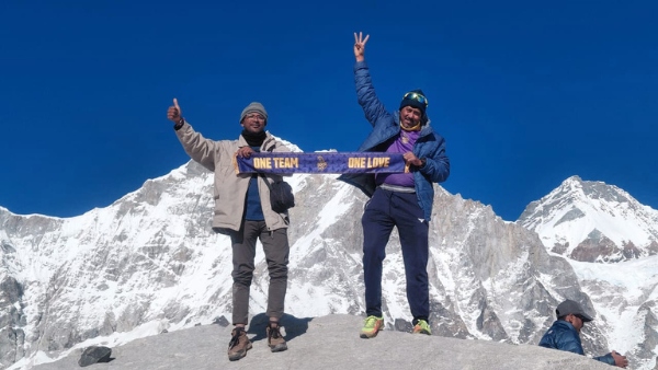 KKR Superfan Ashok Chakraborty hoists Knight Riders high at Everest Base Camp