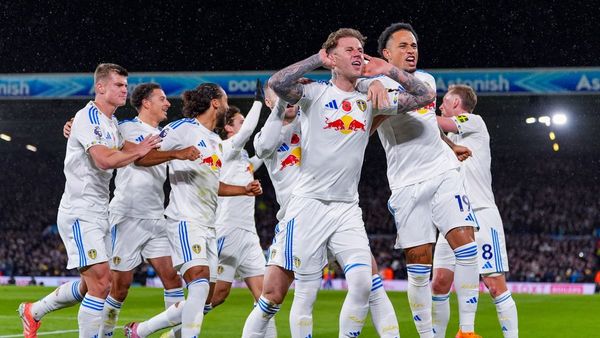 Leeds United Triumphs Over West Ham 2-1