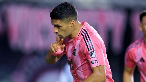 Suarez Celebrates 600 Career Goals