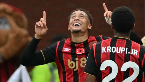 Tavernier Scores from Corner in Bournemouth Win