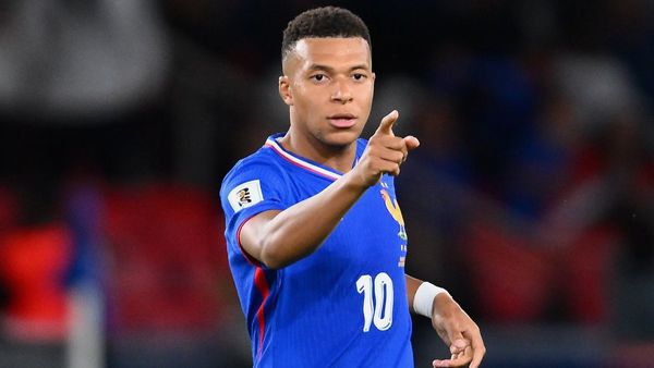 Mbappe Eyes Giroud's Goal Record in Azerbaijan Match